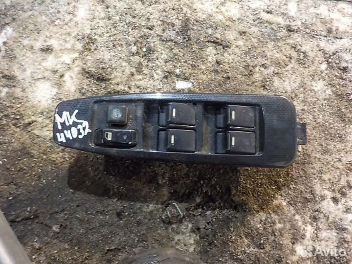Клавиши стеклоподъемников geely MK передние левые