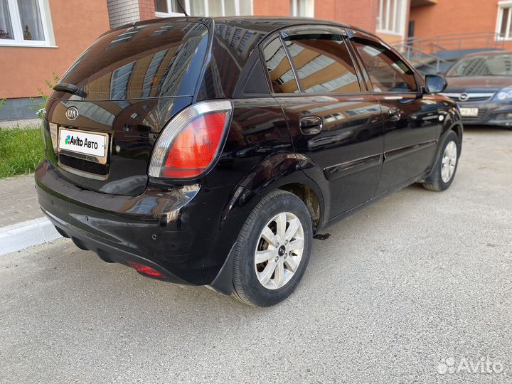 Kia Rio 1.4 AT, 2010, 122 136 км