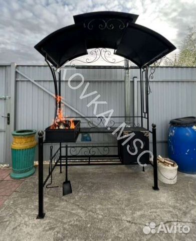 Мангал с крышей