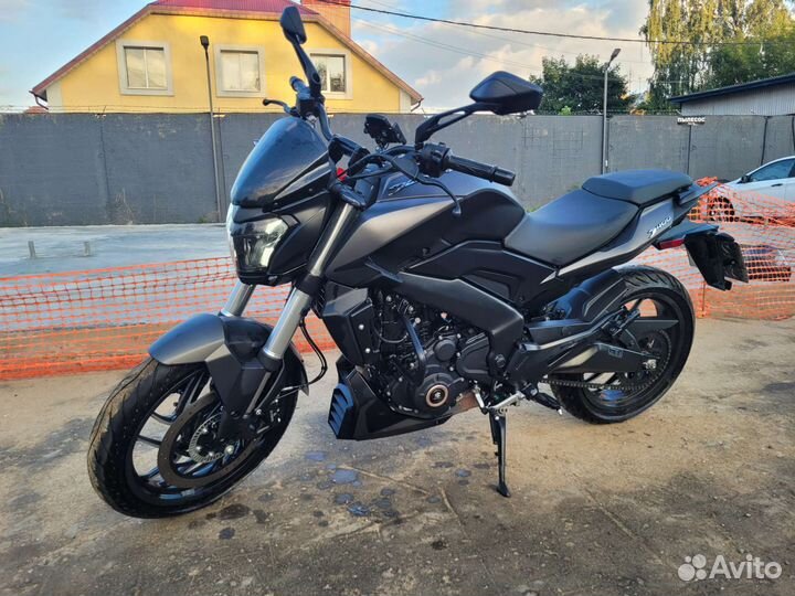 Мотоцикл Bajaj Dominar 400