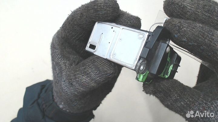 Измеритель потока воздуха Mitsubishi Pajero, 1998