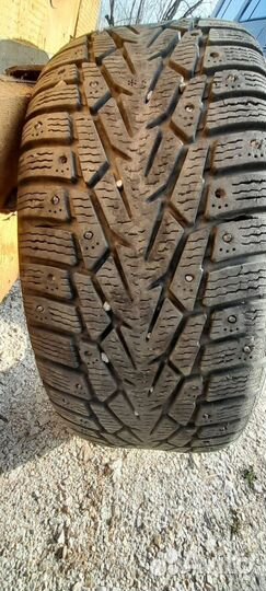 Nokian Tyres Hakkapeliitta 7 215/60 R16