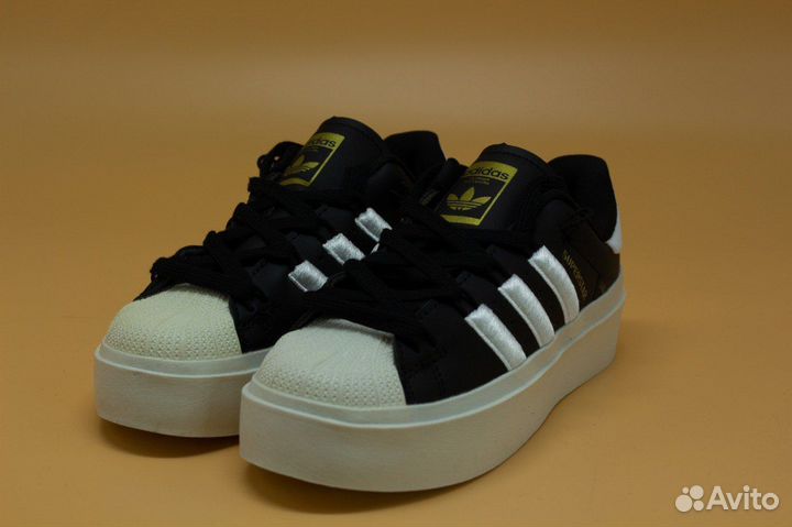 Adidas superstar