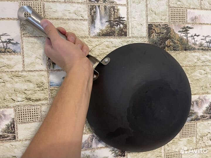 Сковорода вок чугунная Proffi