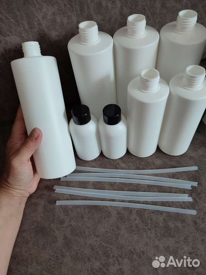 Набор флаконов для ванной комнаты