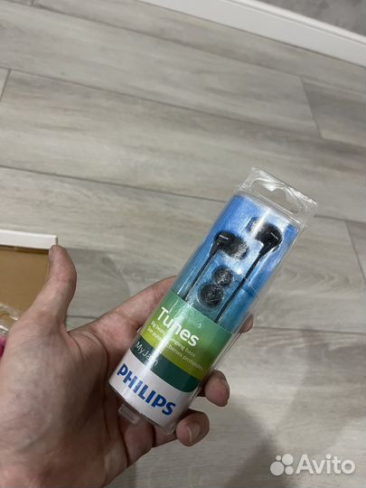 Проводные нашники philips