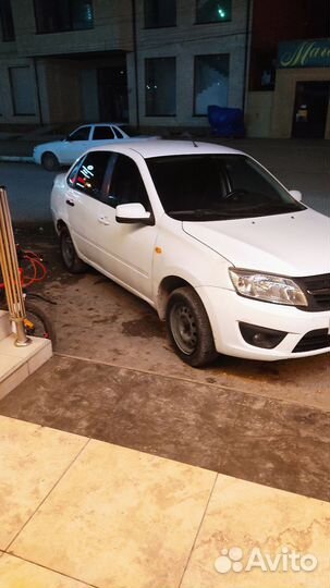 LADA Granta 1.6 МТ, 2015, 268 365 км