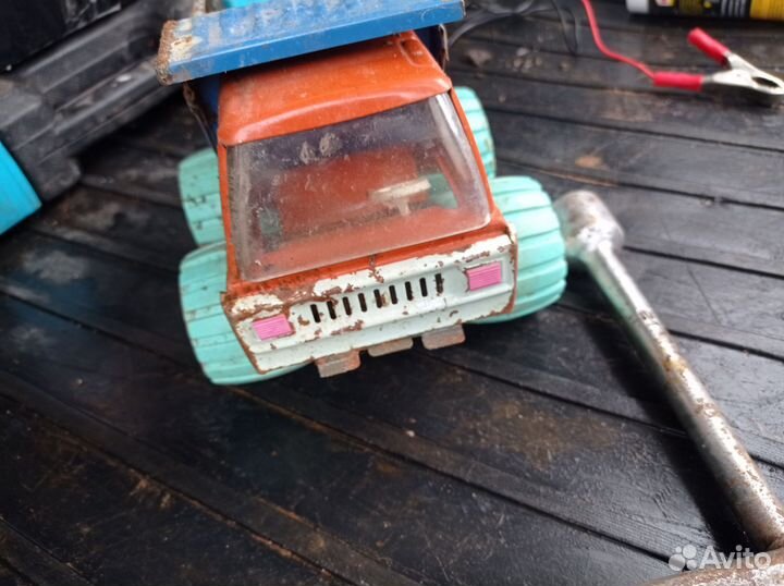 Самосвал волгарь СССР машинка