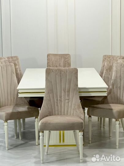 Комплект стол и стулья. В наличии