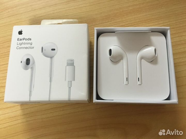 Наушники Apple EarPods Lightning A1748