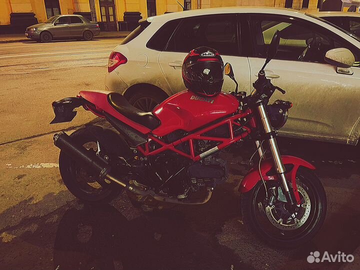 Ducati Monster 695