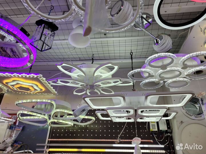 Люстра потолочная новая