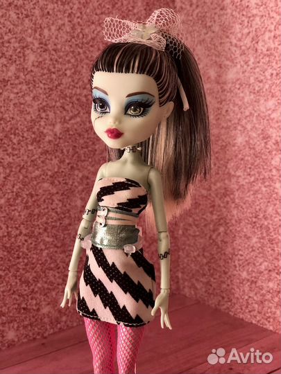 Кукла монстр хай френки штейн рассвет танца