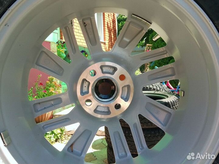 R16 Nexen Winguard WinSpike 3 205/55, PCD 4x100 DIA 60