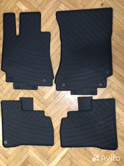 Коврики Mercedes S W221 коротыш оригинал новые