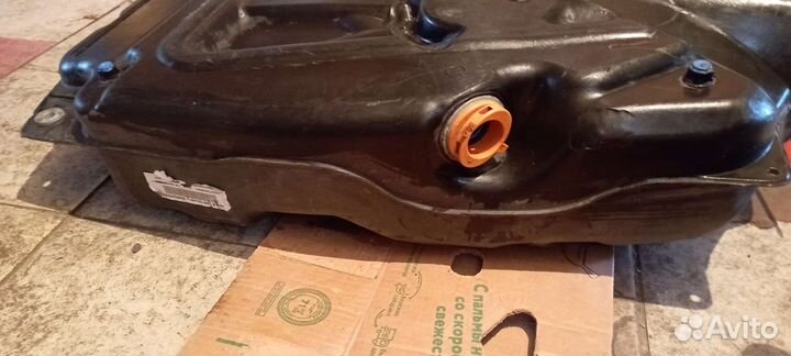 Топливный бак mercedes Benz
