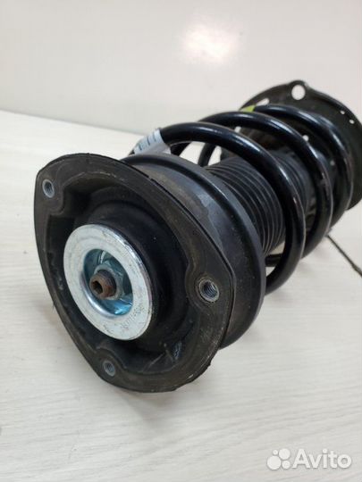 Стойка амортизатора передняя Volkswagen Tiguan 2