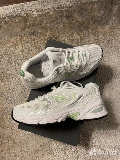 Кроссовки женские NEW balance 530