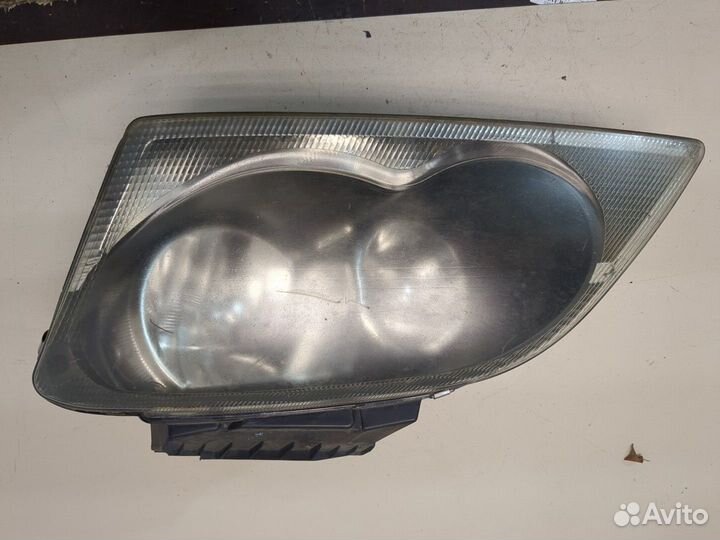 Фара (передняя) Chrysler Pacifica, 2005