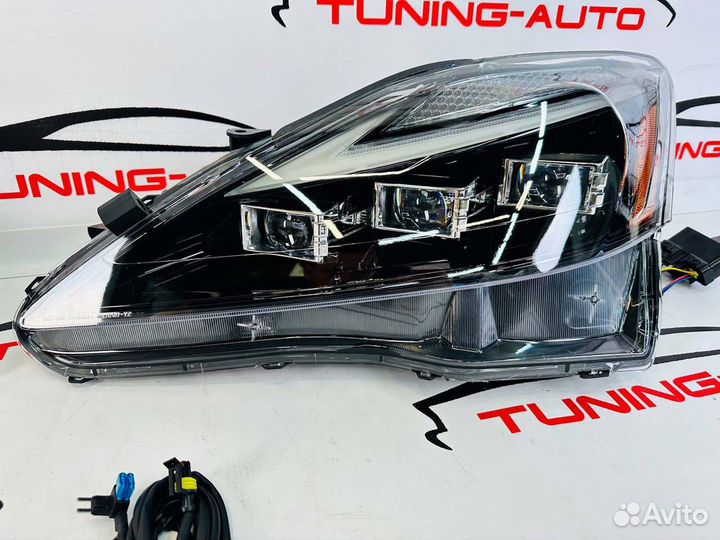 Фары Lexus IS250 05-12г стиль 21 год Vland S8867