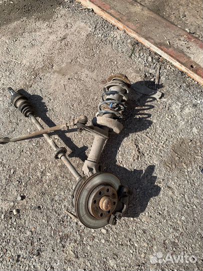 Передние стойки в сборе на Daewoo nexia,lanos