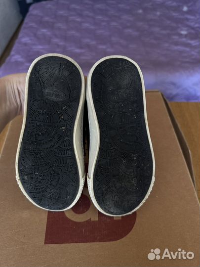 Кроссовки детские