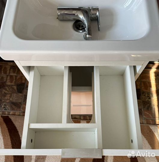 Тумба с раковиной для ванной бу 50см