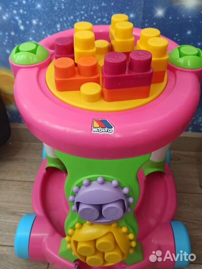 Детская развивающая каталка с конструктором Molto