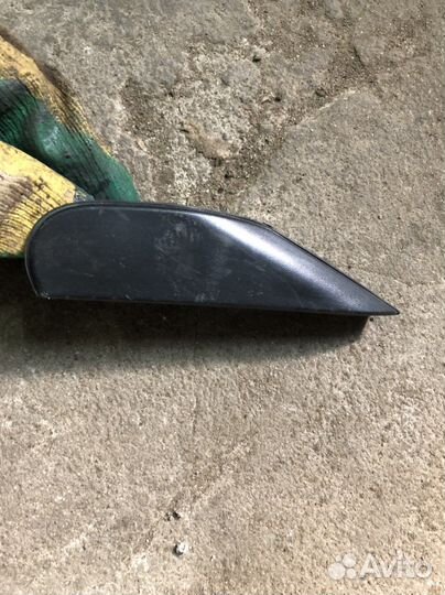 Накладка на стойку уголок Митсубиси Галант 9