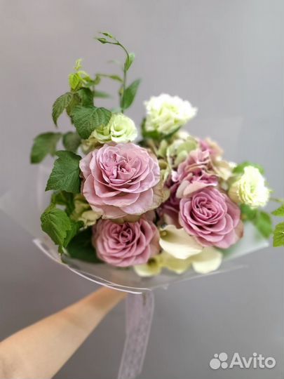 Букет из невероятной розы, гортензии и белой каллы