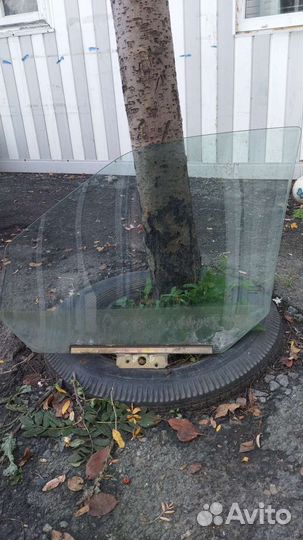 Боковое стекло ваз 2110- 2112