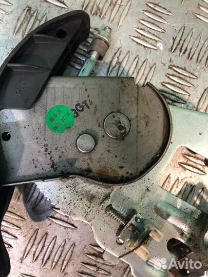 Ручной тормоз ручник Kia Rio 2