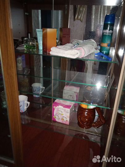 Шкаф и сервант