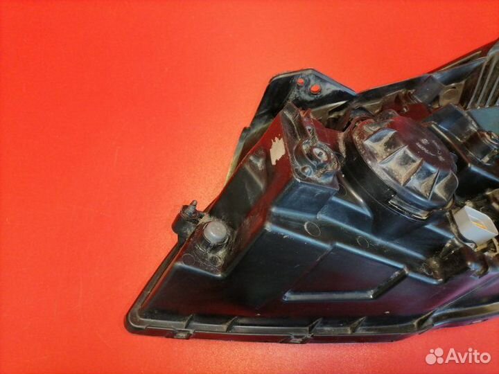 Фара передняя правая Kia Rio JB G4EE 2011