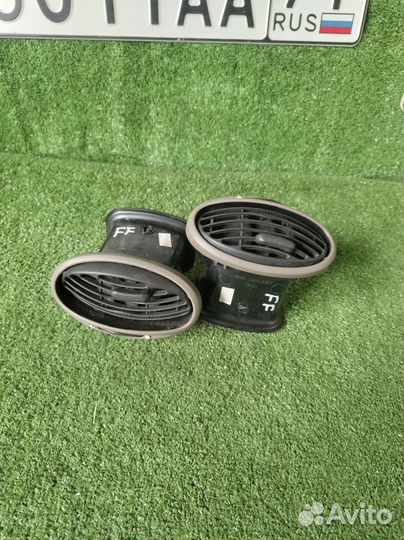 Дефлектор воздушный передний Ford Focus