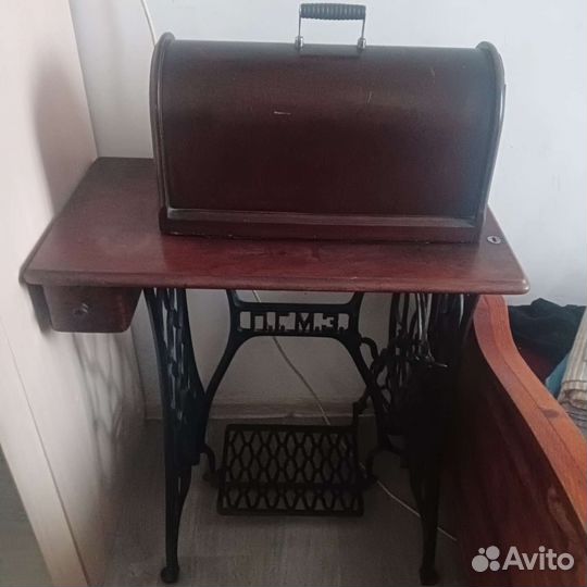 Швейная машина