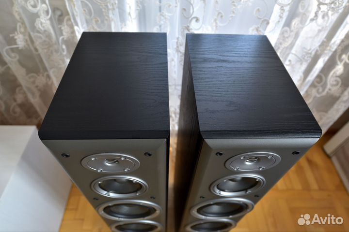 Напольная акустика JBL E80