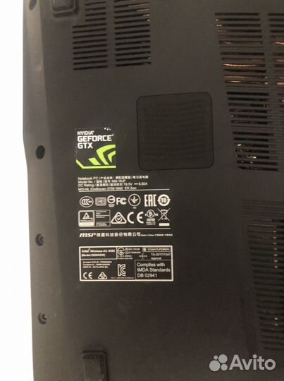 Ноутбук MSI
