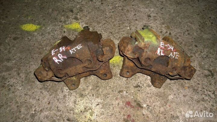 Суппорт задний левый Bmw 5-Series E34