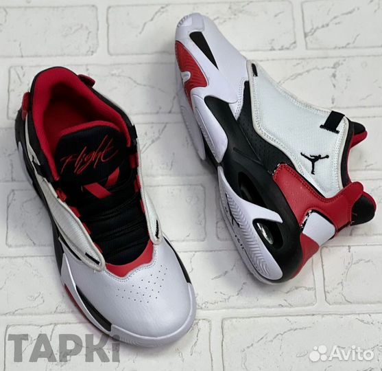Кроссовки Nike Air Jordan Max Aura 4