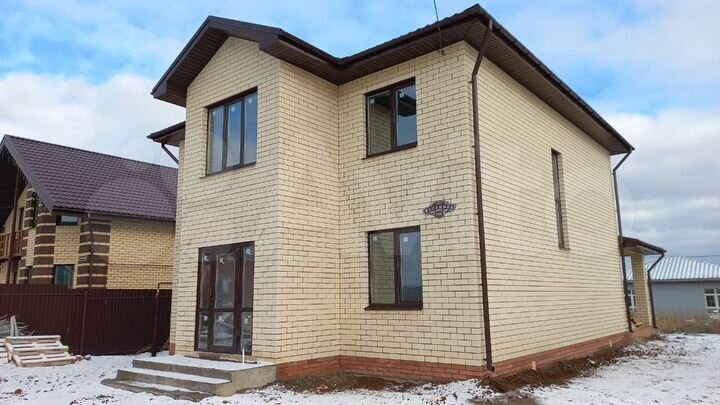 Коттедж 110 м² на участке 8 сот.