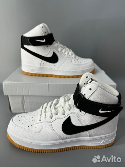 Nike Air Force 1 High 07 Black Swoosh