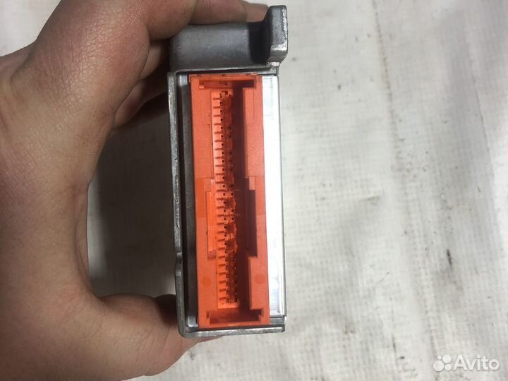 Блок управления airbag mercedes 210