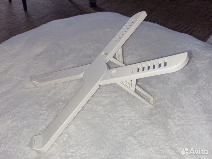 Подставка под ноутбук