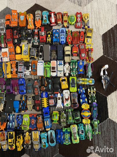 Hot wheels машинки