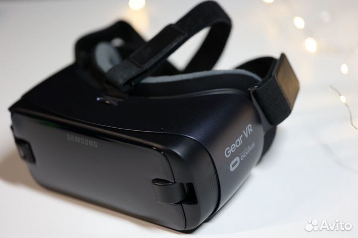 Шлем виртуальной реальности Samsung Gear VR