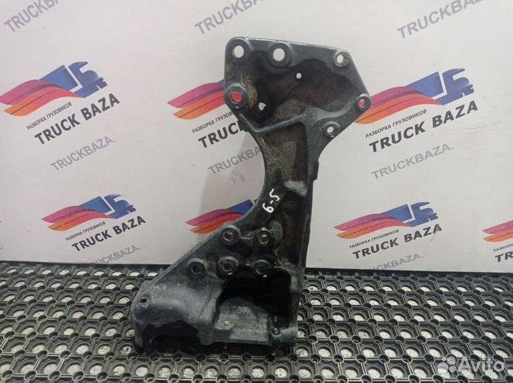 1727270 Кронштейн переднего бампера левый