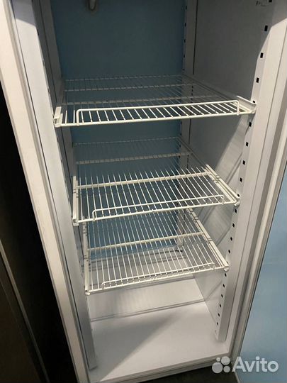 Холодильный шкаф