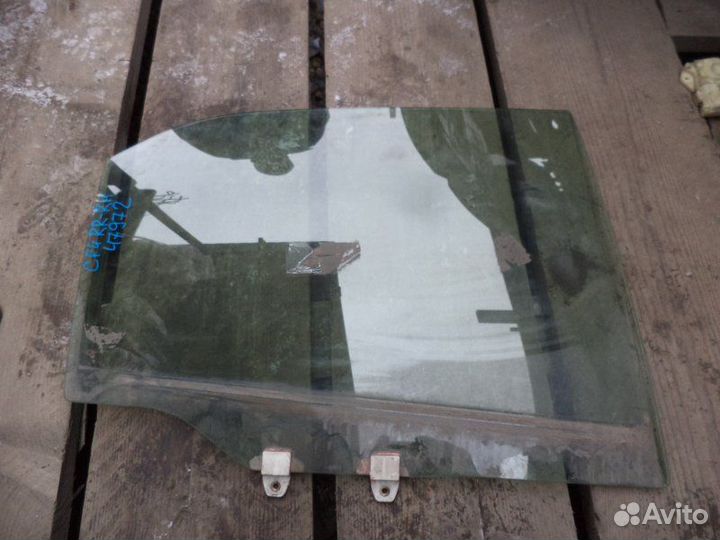 Стекло боковое заднее правое Honda Torneo CF4 F20B