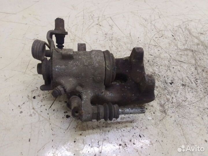 Тормозной суппорт задний правый Opel Zafira B 2008